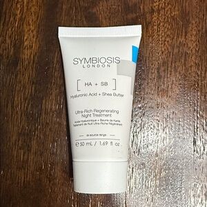 Symbiosis London Night Treatment